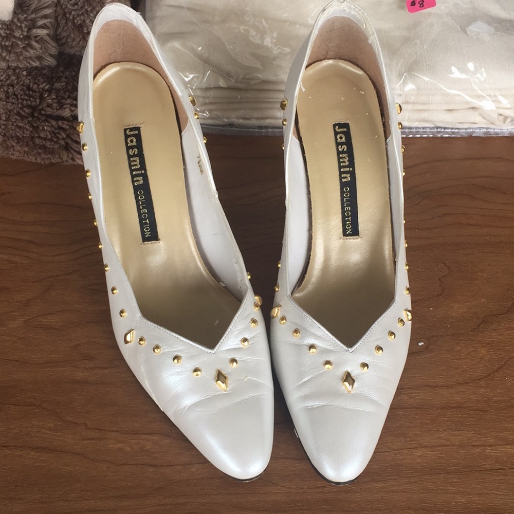 Women’s dress shoes